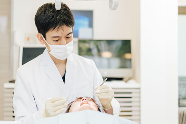 大学病院での口腔外科の経験をもとに安全な治療をご提供